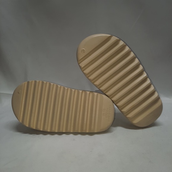 NEW Summer slides Creamy Tan Y2Y Slippers Unisex 39-40 - Picture 9 of 9